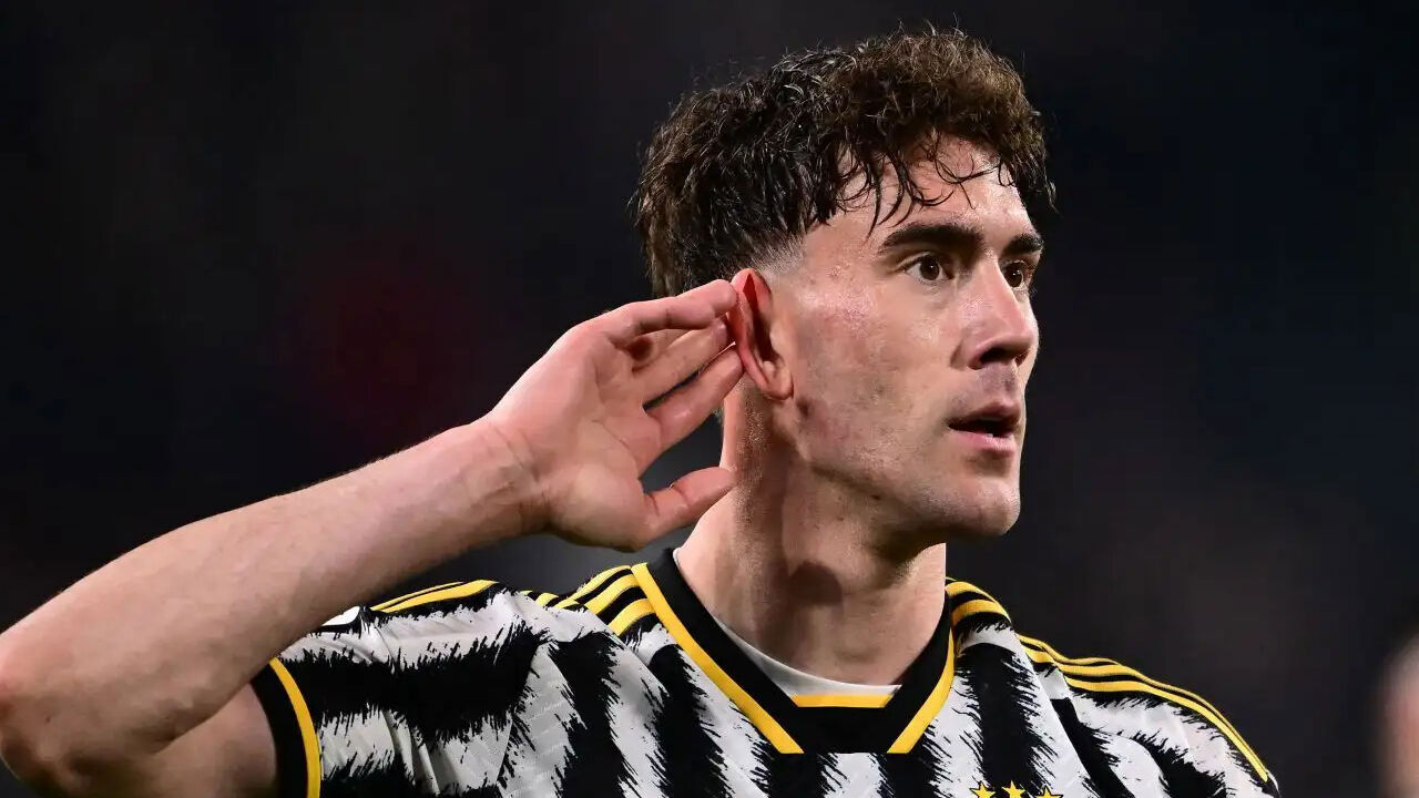 Fenerbahçe, Sırp futbolcuda ısrarcı! Geri adım yok Fenerbahçe, Sırp futbolcuda ısrarcı! Geri adım yok - 1. Resim