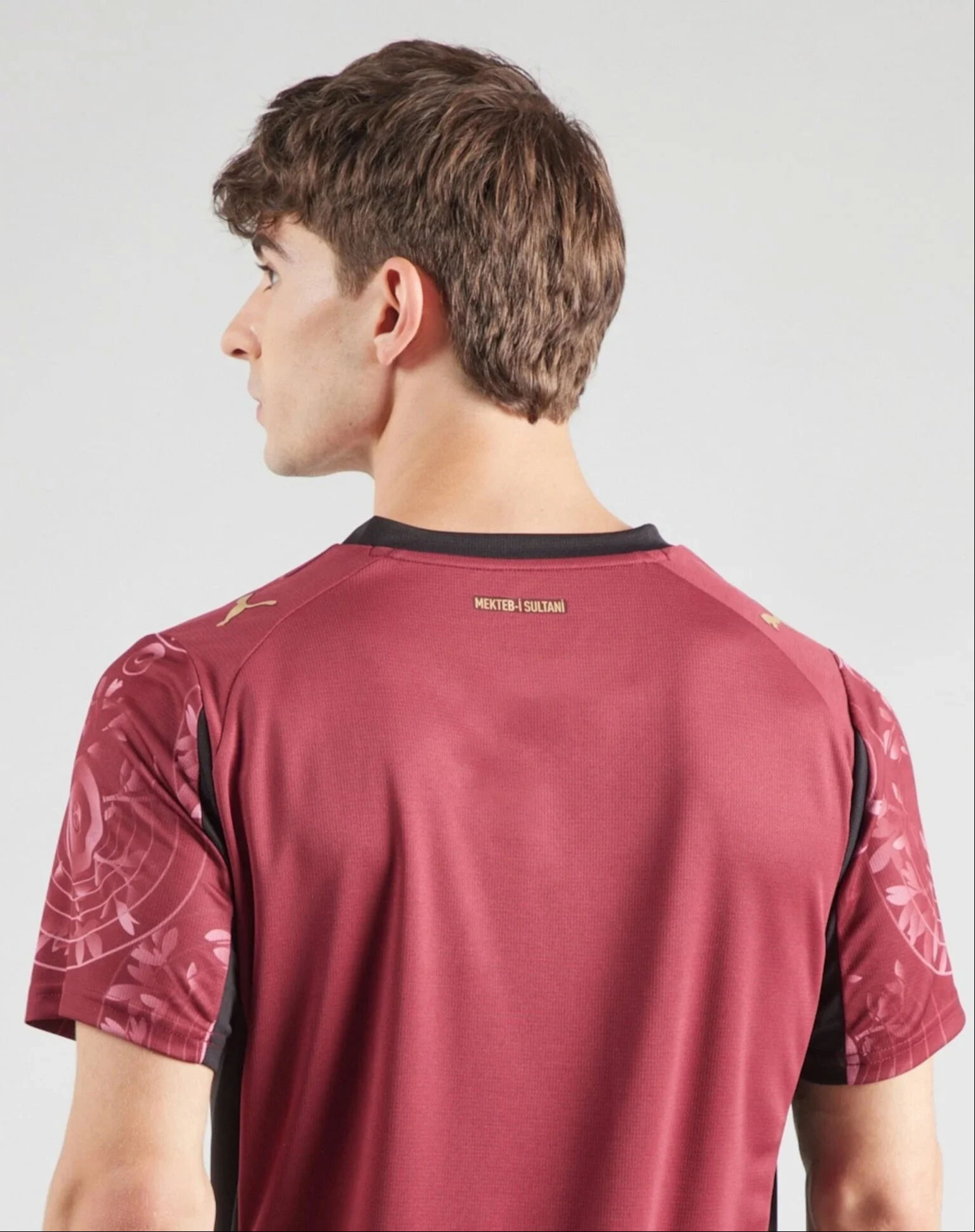 Galatasaray'ın yeni sezon formaları sızdırıldı! Dikkat çeken '23.19.32' detayı Galatasaray'ın yeni sezon formaları sızdırıldı! Dikkat çeken '23.19.32' detayı - 3. Resim