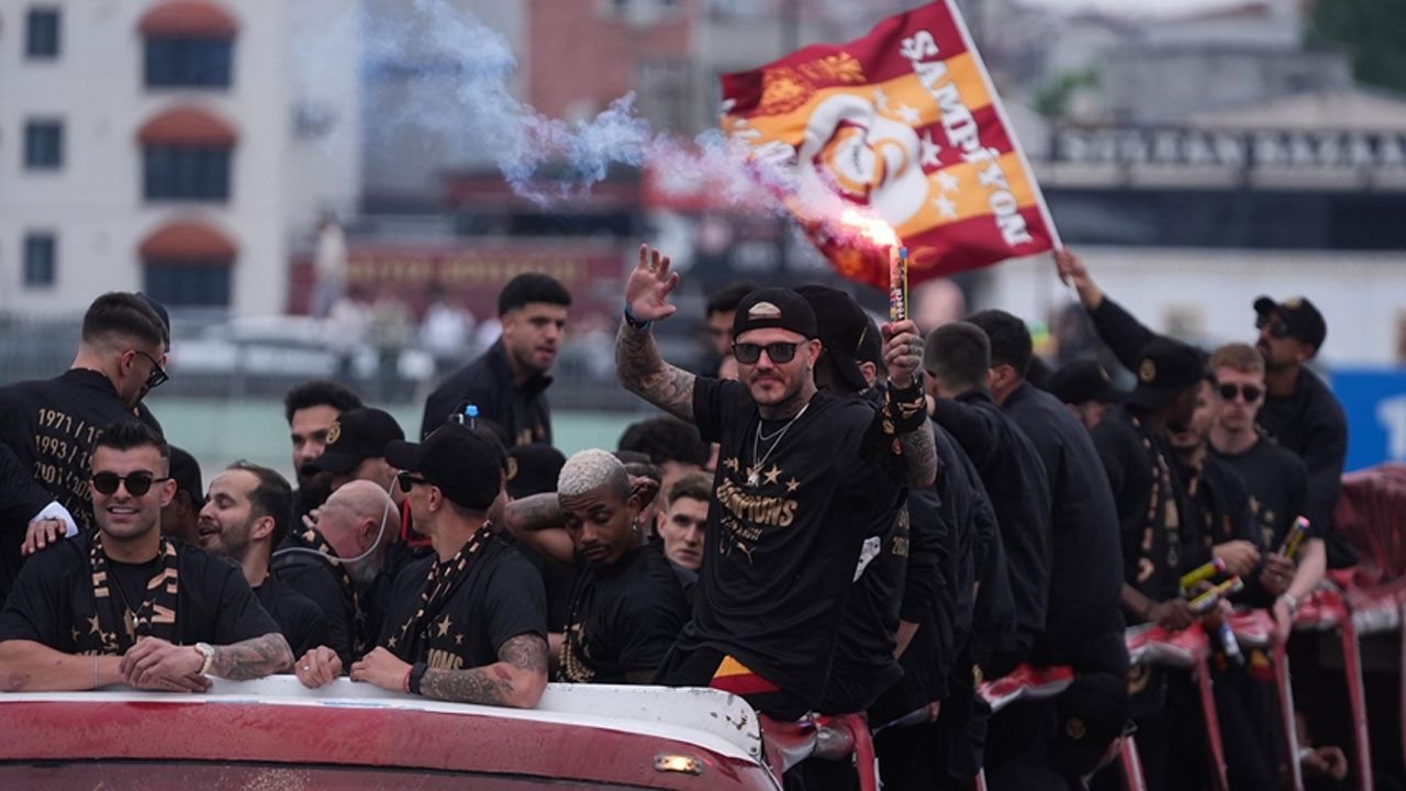 Galatasaray'ın yeni sezon formaları sızdırıldı! Dikkat çeken '23.19.32' detayı Galatasaray'ın yeni sezon formaları sızdırıldı! Dikkat çeken '23.19.32' detayı