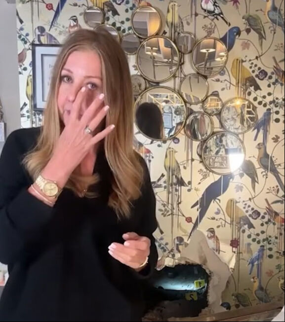 Gözyaşları içinde anlattı! Duvarı delip girdiler, ne var ne yok götürdüler Gözyaşları içinde anlattı! Duvarı delip girdiler, ne var ne yok götürdüler - 2. Resim