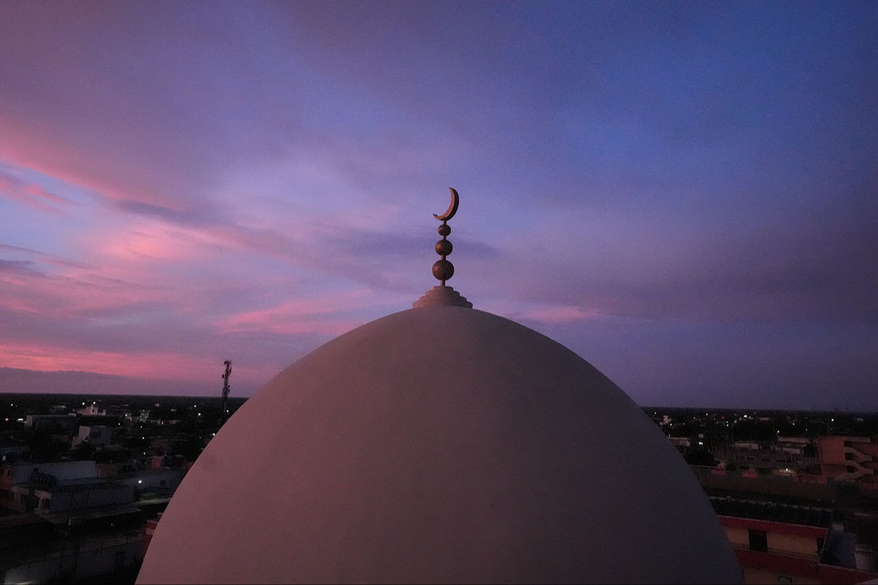 Hazreti Ömer'in adı Kolombiya'da yaşıyor! Ülkedeki en büyük cami yıllardır hizmet veriyor Hazreti Ömer'in adı Kolombiya'da yaşıyor! Ülkedeki en büyük cami yıllardır hizmet veriyor - 5. Resim