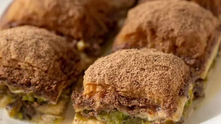 Klasiklere meydan okuyor! Yazın trend tatlısı soğuk baklava nasıl yapılır? Klasiklere meydan okuyor! Yazın trend tatlısı soğuk baklava nasıl yapılır? - 3. Resim