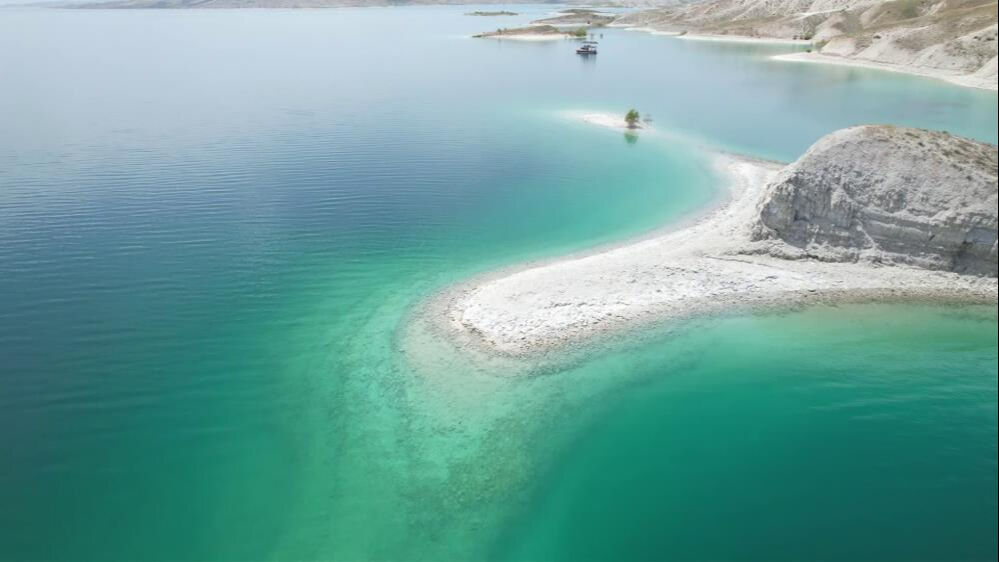 Maldivler değil, Atatürk Baraj Gölü! 3 il arasında: Göz kamaştıran güzellik Maldivler değil, Atatürk Baraj Gölü! 3 il arasında: Göz kamaştıran güzellik - 3. Resim