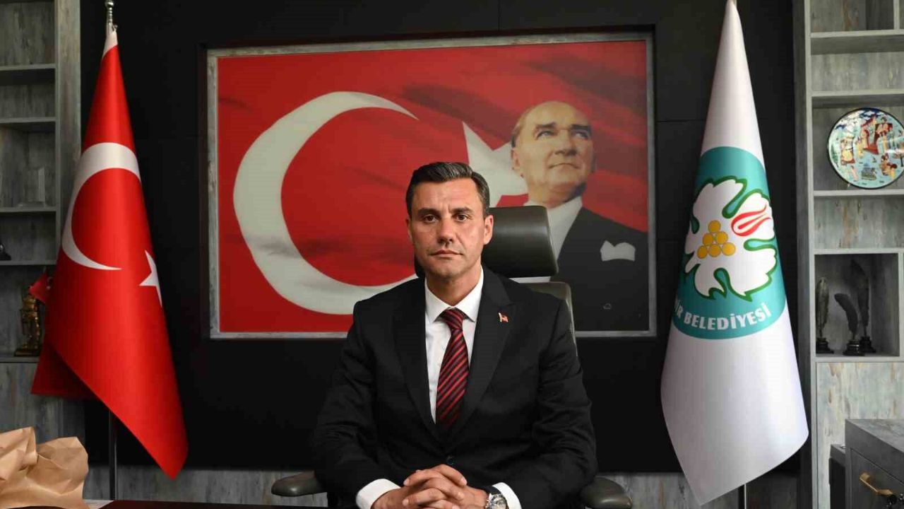 Nurcan Zeyrek kimdir, nereli? Ferdi Zeyrek'in eşi ve çocukları Nurcan Zeyrek kimdir, nereli? Ferdi Zeyrek'in eşi ve çocukları