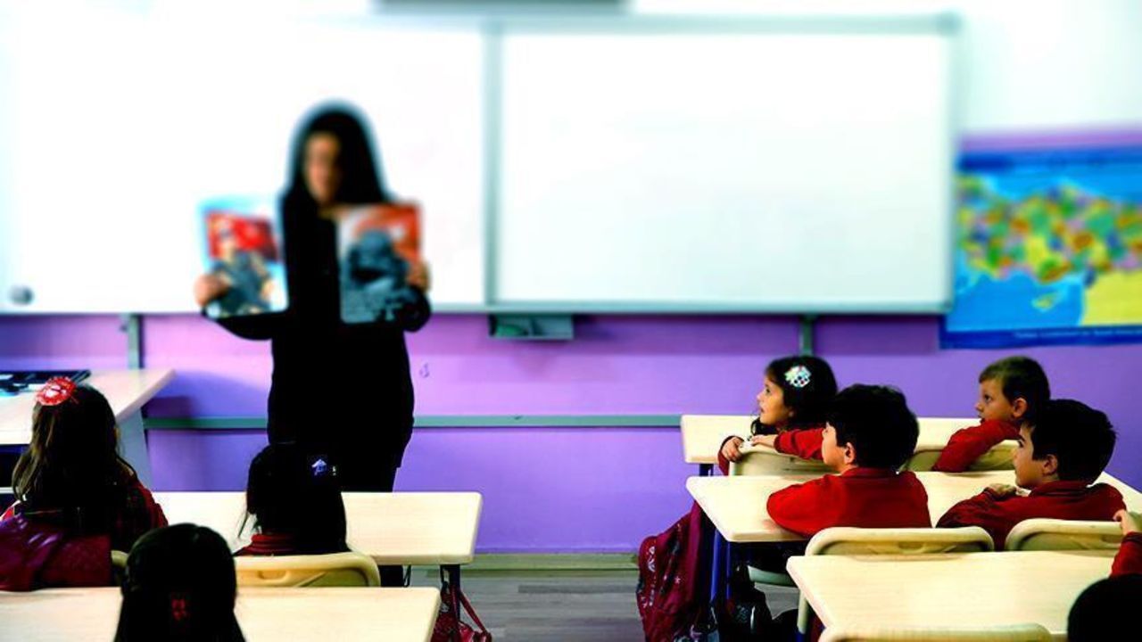 Öğretmenlerin beklediği haber geldi: Sözlü mülakat tarihi ve yerleri belli oldu! Öğretmenlerin beklediği haber geldi: Sözlü mülakat tarihi ve yerleri belli oldu!