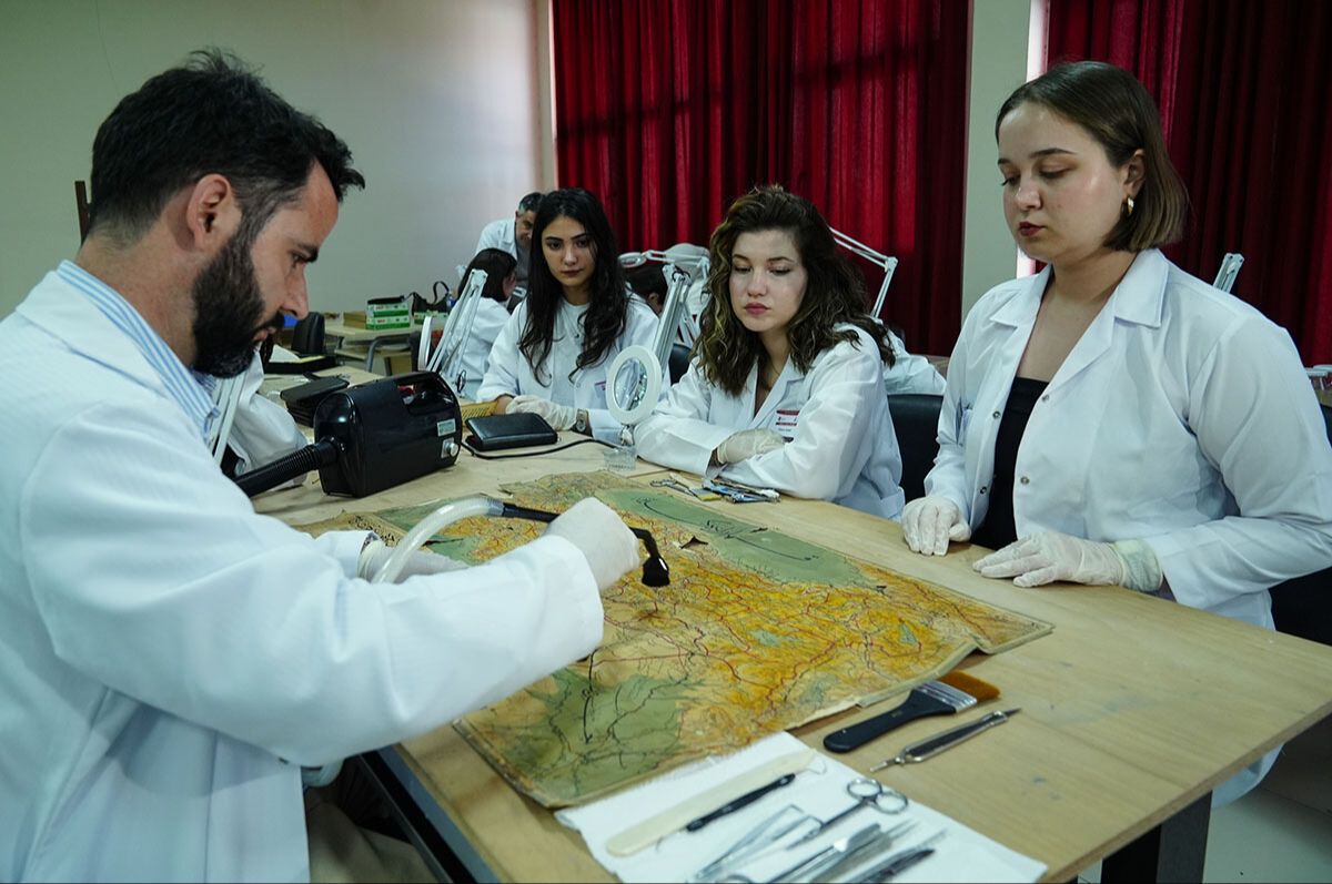 Şehrin hafızası onların elinde! Bu eğitim sayılı kişiye veriliyor, sabır ve beceri gerektiriyor Şehrin hafızası onların elinde! Bu eğitim sayılı kişiye veriliyor, sabır ve beceri gerektiriyor - 11. Resim