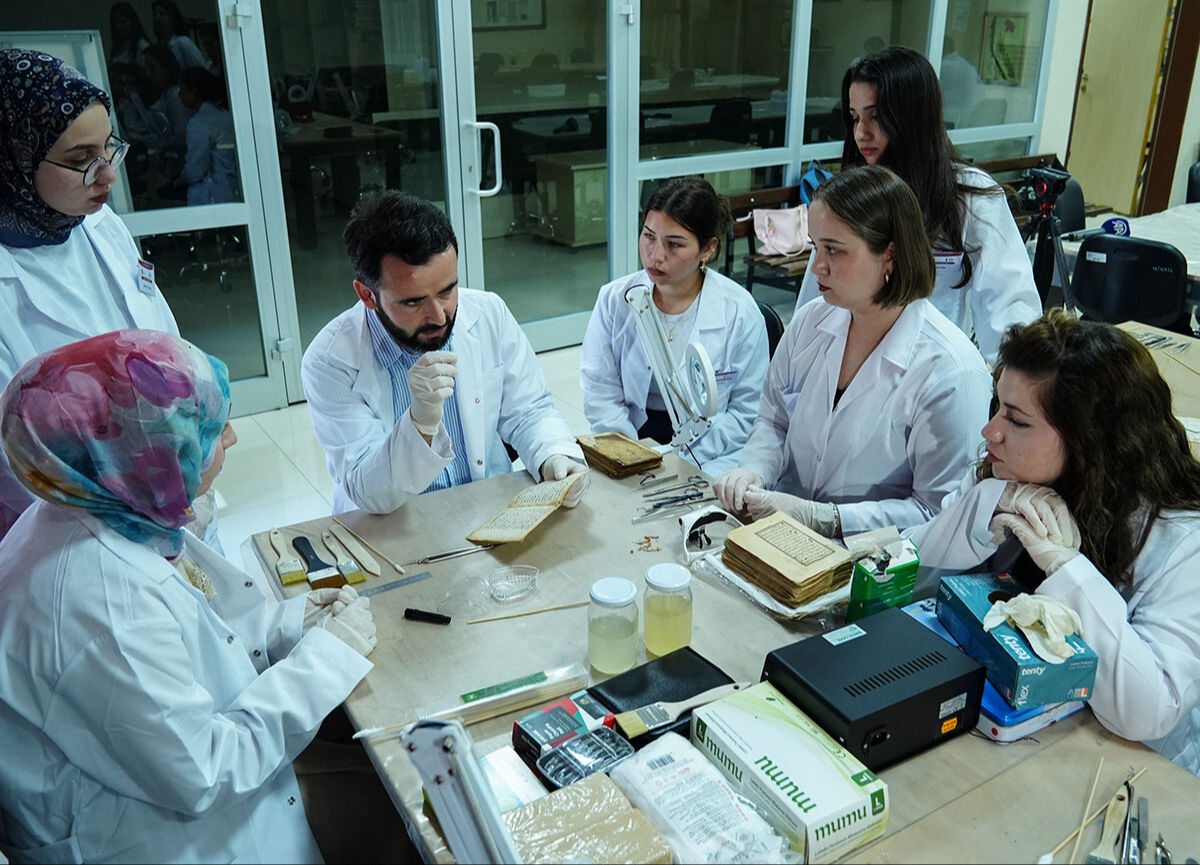 Şehrin hafızası onların elinde! Bu eğitim sayılı kişiye veriliyor, sabır ve beceri gerektiriyor Şehrin hafızası onların elinde! Bu eğitim sayılı kişiye veriliyor, sabır ve beceri gerektiriyor - 15. Resim