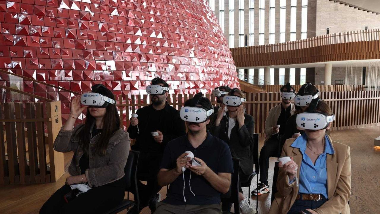 Türk Telekom’dan AKM’de 5G teknolojisiyle yenilikçi sanat deneyimi Türk Telekom’dan AKM’de 5G teknolojisiyle yenilikçi sanat deneyimi