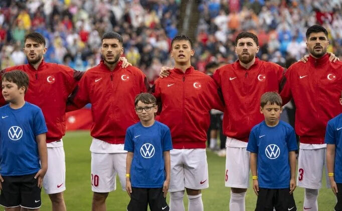 Türkiye - Meksika maçı muhtemel ilk 11'ler belli oldu! Milli maç heyecanı bu gece başlayacak Türkiye - Meksika maçı muhtemel ilk 11'ler belli oldu! Milli maç heyecanı bu gece başlayacak - 2. Resim