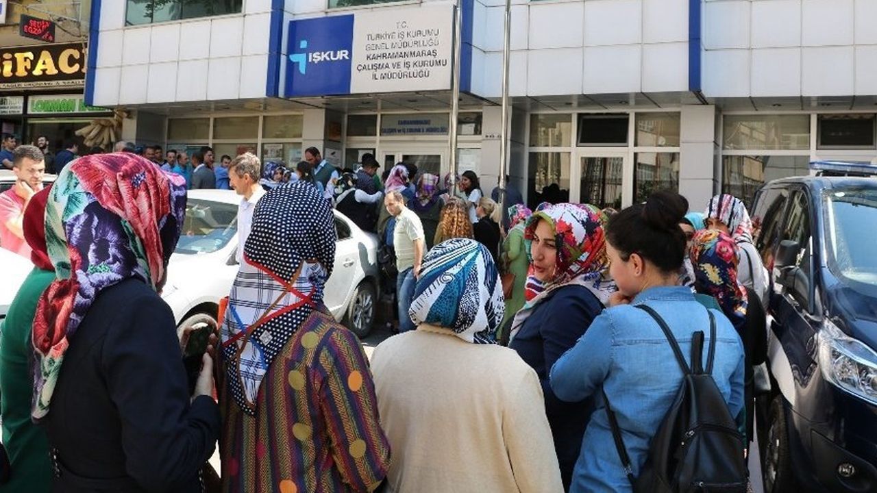 Yüz binlerce kişiye iş kapısı açıldı, başvuran yerleşti! Bakan Işıkhan 5 aylık rakamı açıkladı Yüz binlerce kişiye iş kapısı açıldı, başvuran yerleşti! Bakan Işıkhan 5 aylık rakamı açıkladı