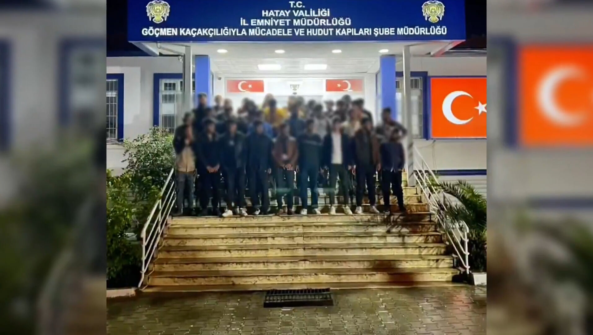 51 ilde kaçak göçmen operasyonu! 98 kişi tutuklandı 51 ilde kaçak göçmen operasyonu! 98 kişi tutuklandı - 1. Resim