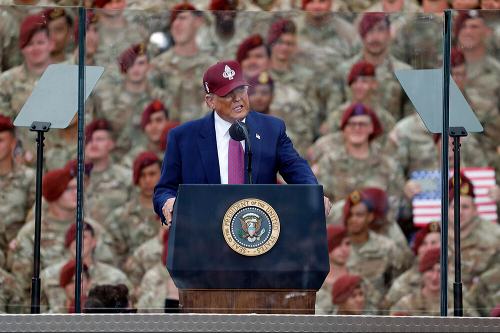 ABD'de ortalık fena karıştı, Trump hepsinin üstünü çizdi! Los Angeles'ta sokağa çıkma yasağı ilan edildi ABD'de ortalık fena karıştı, Trump hepsinin üstünü çizdi! Los Angeles'ta sokağa çıkma yasağı ilan edildi - 1. Resim