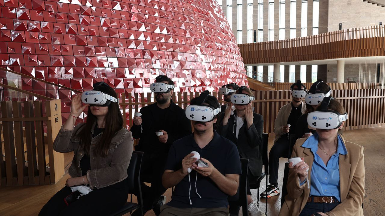 AKM’de yeni uygulama: İlk perdeyi kaçıran VR alanına koşacak! AKM’de yeni uygulama: İlk perdeyi kaçıran VR alanına koşacak!