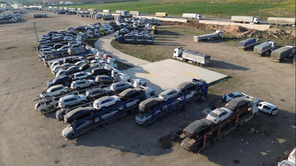 Ayda bin 500'ü buluyor! Yüzlerce ikinci el araç Suriye'ye taşınıyor - 5. Resim