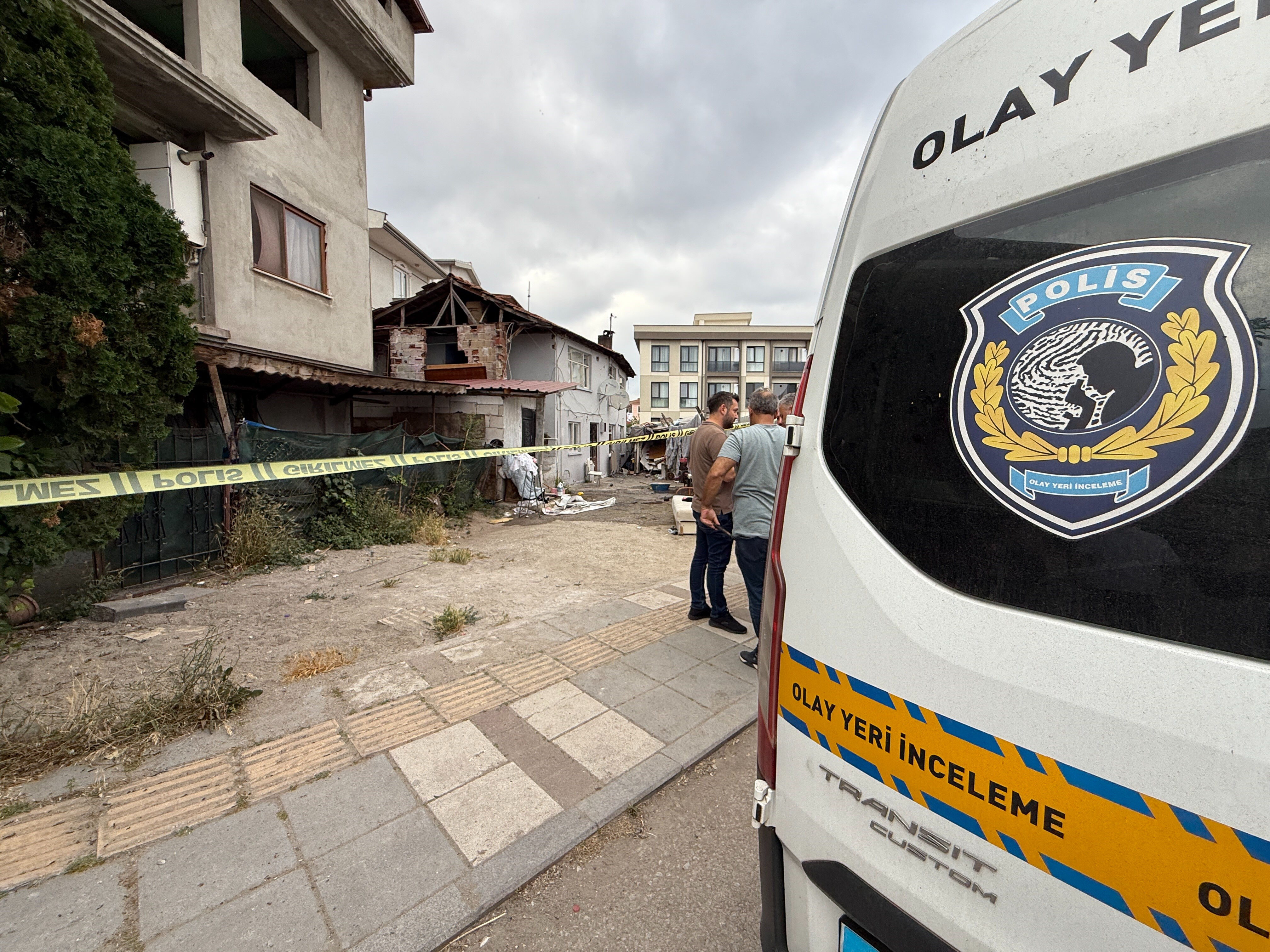 Katil yine 'eski eş'! Genç kadın hayat mücadelesini kaybetti - 1. Resim