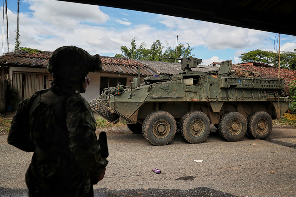 Kolombiya'da peş peşe bombalı saldırı oldu! Çok sayıda ölü ve yaralı var Kolombiya'da peş peşe bombalı saldırı oldu! Çok sayıda ölü ve yaralı var - 6. Resim