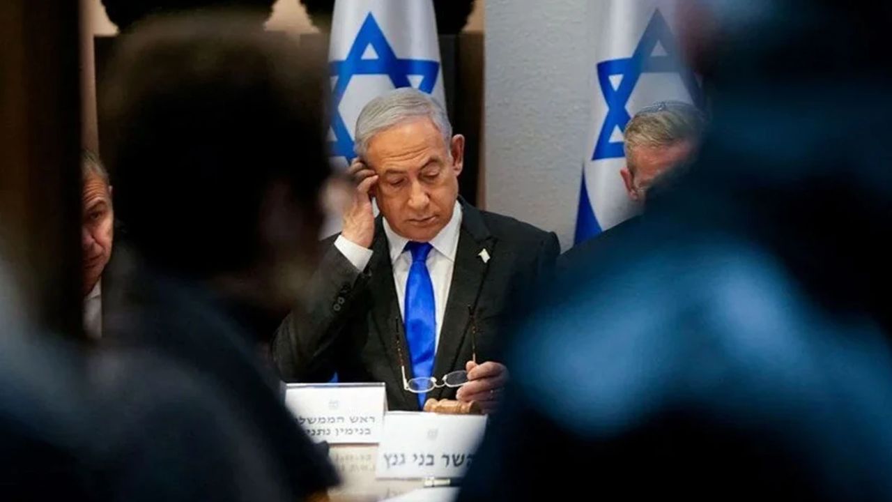 Netanyahu hükümeti çöküyor! İki parti sırtını döndü Netanyahu hükümeti çöküyor! İki parti sırtını döndü