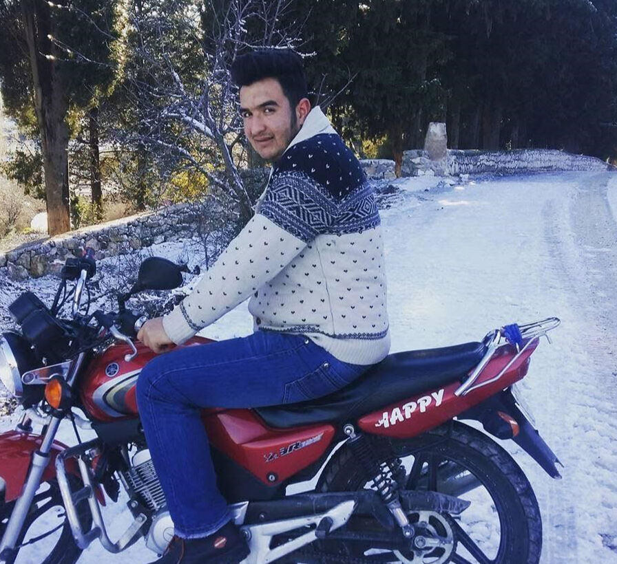 Ölüm virajı! Uçurumdan uçan motosikletli hayatını kaybetti Ölüm virajı! Uçurumdan uçan motosikletli hayatını kaybetti - 1. Resim