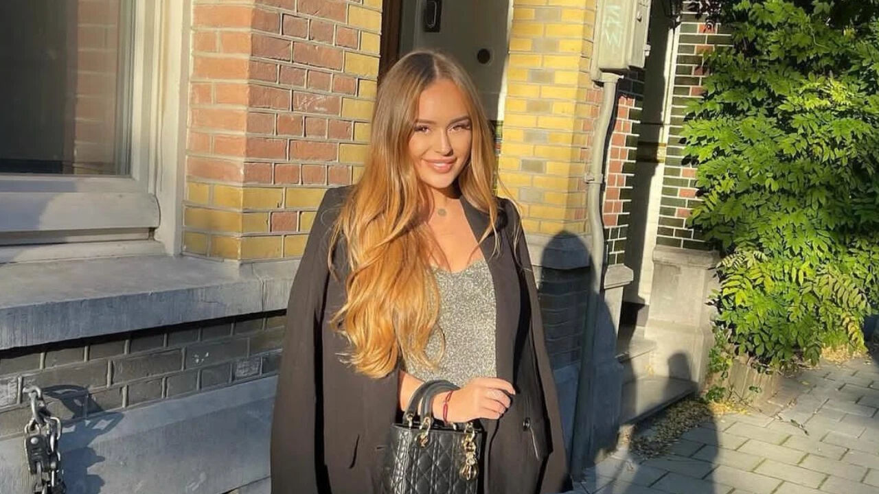 Sera Vrij aslen nereli, kimdir? Mesleği ve yaşı Sera Vrij aslen nereli, kimdir? Mesleği ve yaşı - 1. Resim