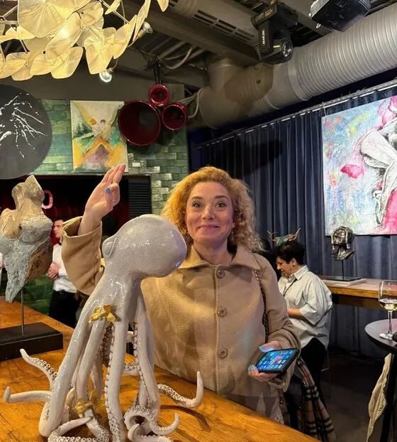 Ünlü oyuncu Ceren Bıyıklı Şişli'de ortalığı birbirine kattı! Yaptıkları akıllara durgunluk verdi - 1. Resim