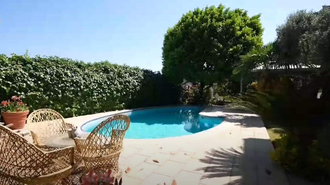 Ünlü türkücü Orhan Hakalmaz iki katlı lüks villasının kapılarını ilk kez açtı! İçinde yok yok... Ünlü türkücü Orhan Hakalmaz iki katlı lüks villasının kapılarını ilk kez açtı! İçinde yok yok... - 6. Resim