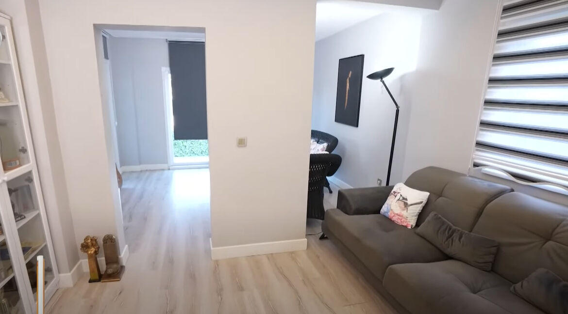 Ünlü türkücü Orhan Hakalmaz iki katlı lüks villasının kapılarını ilk kez açtı! İçinde yok yok... Ünlü türkücü Orhan Hakalmaz iki katlı lüks villasının kapılarını ilk kez açtı! İçinde yok yok... - 4. Resim