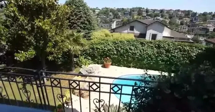 Ünlü türkücü Orhan Hakalmaz iki katlı lüks villasının kapılarını ilk kez açtı! İçinde yok yok... Ünlü türkücü Orhan Hakalmaz iki katlı lüks villasının kapılarını ilk kez açtı! İçinde yok yok... - 1. Resim