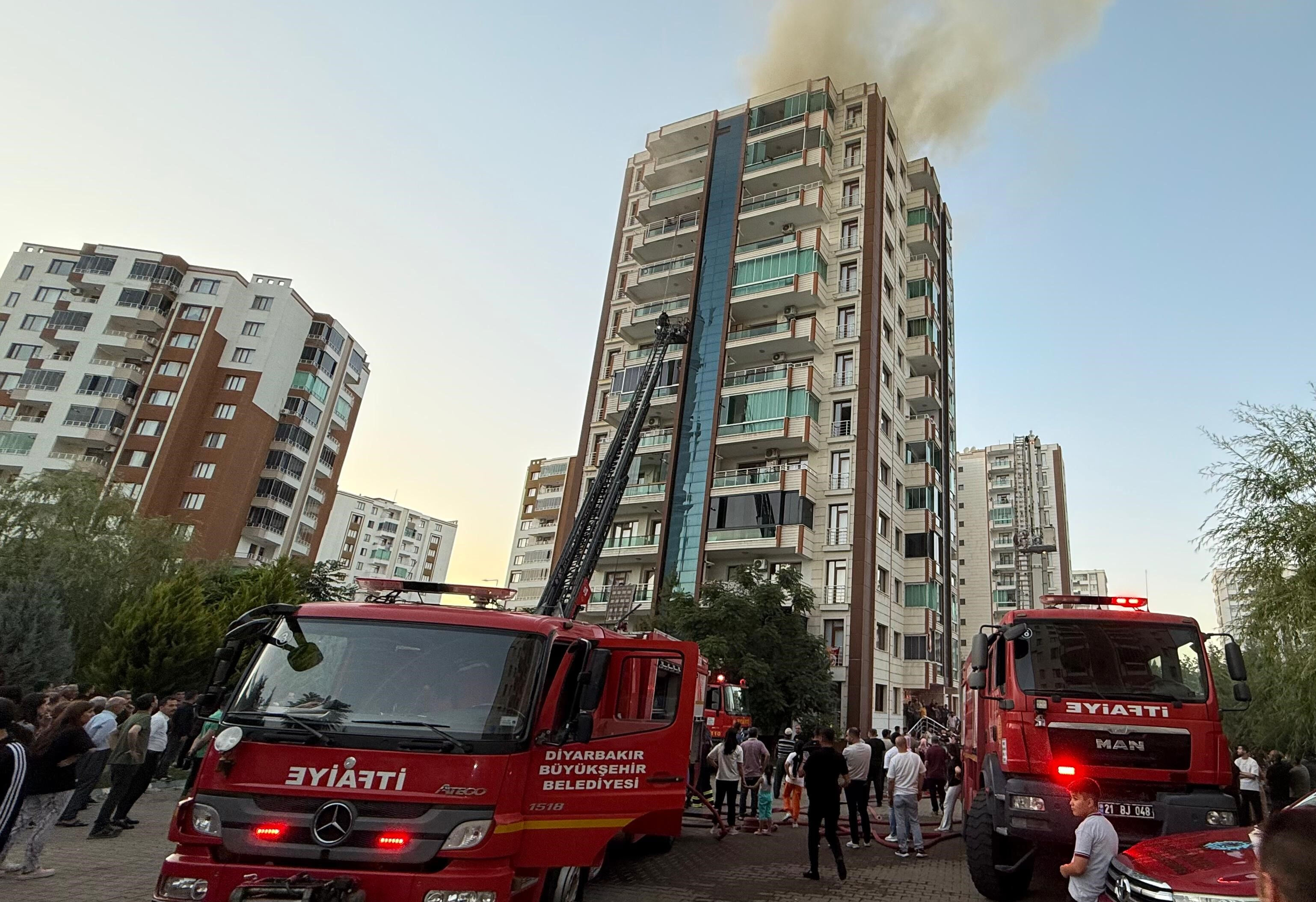 Yangında 3 evladını ve eşini kaybeden baba, kahreden detayı anlattı! Çocukları istediği için lahmacun almaya gitmiş Yangında 3 evladını ve eşini kaybeden baba, kahreden detayı anlattı! Çocukları istediği için lahmacun almaya gitmiş - 3. Resim