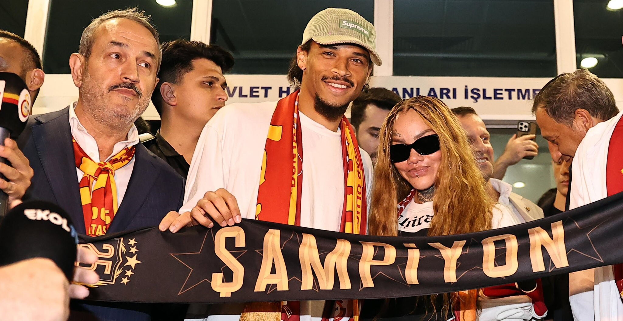 Dünya devleri istedi, Galatasaray aldı! Lorey Sane transferi manşetleri süsledi Dünya devleri istedi, Galatasaray aldı! Lorey Sane transferi manşetleri süsledi - 2. Resim