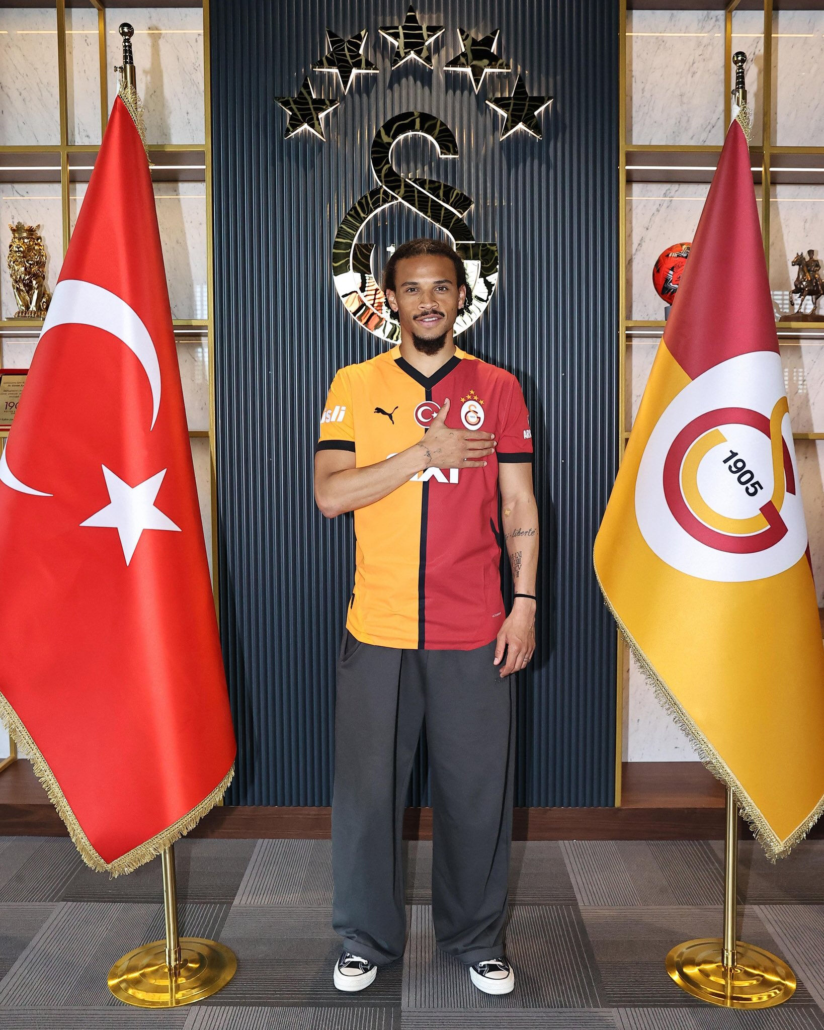 Galatasaray, Leroy Sane'nin maliyetini KAP'a açıkladı! Galatasaray, Leroy Sane'nin maliyetini KAP'a açıkladı! - 2. Resim