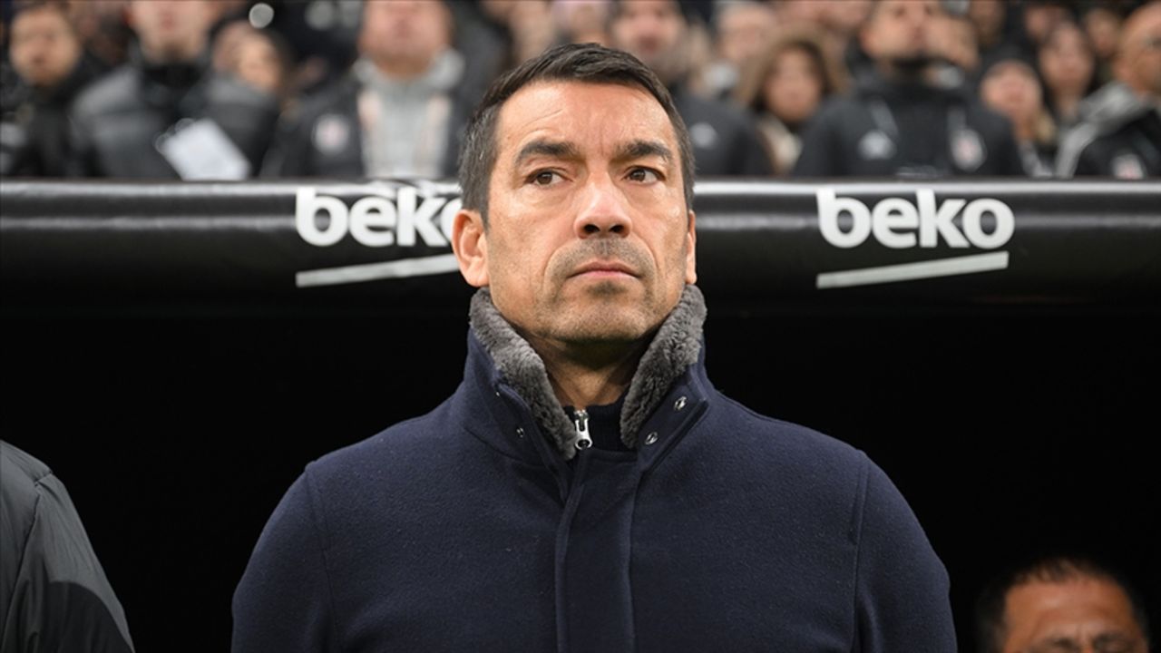 Giovanni van Bronckhorst Premier Lig'e dönüyor! Yeni adresi Liverpool Giovanni van Bronckhorst Premier Lig'e dönüyor! Yeni adresi Liverpool