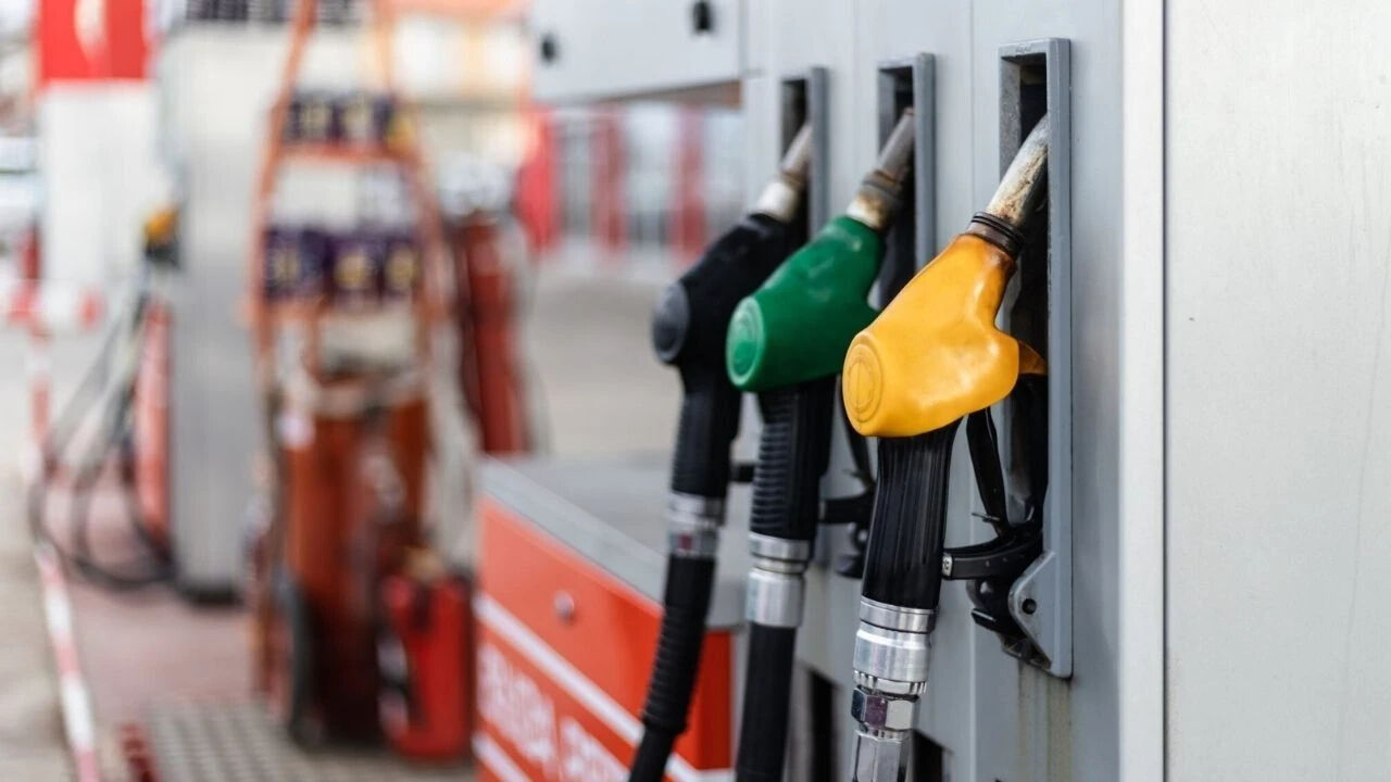 Güncel akaryakıt fiyatları 12 Haziran: Benzine mazota zam var mı, akaryakıta indirim gelecek mi? Güncel akaryakıt fiyatları 12 Haziran: Benzine mazota zam var mı, akaryakıta indirim gelecek mi? - 2. Resim