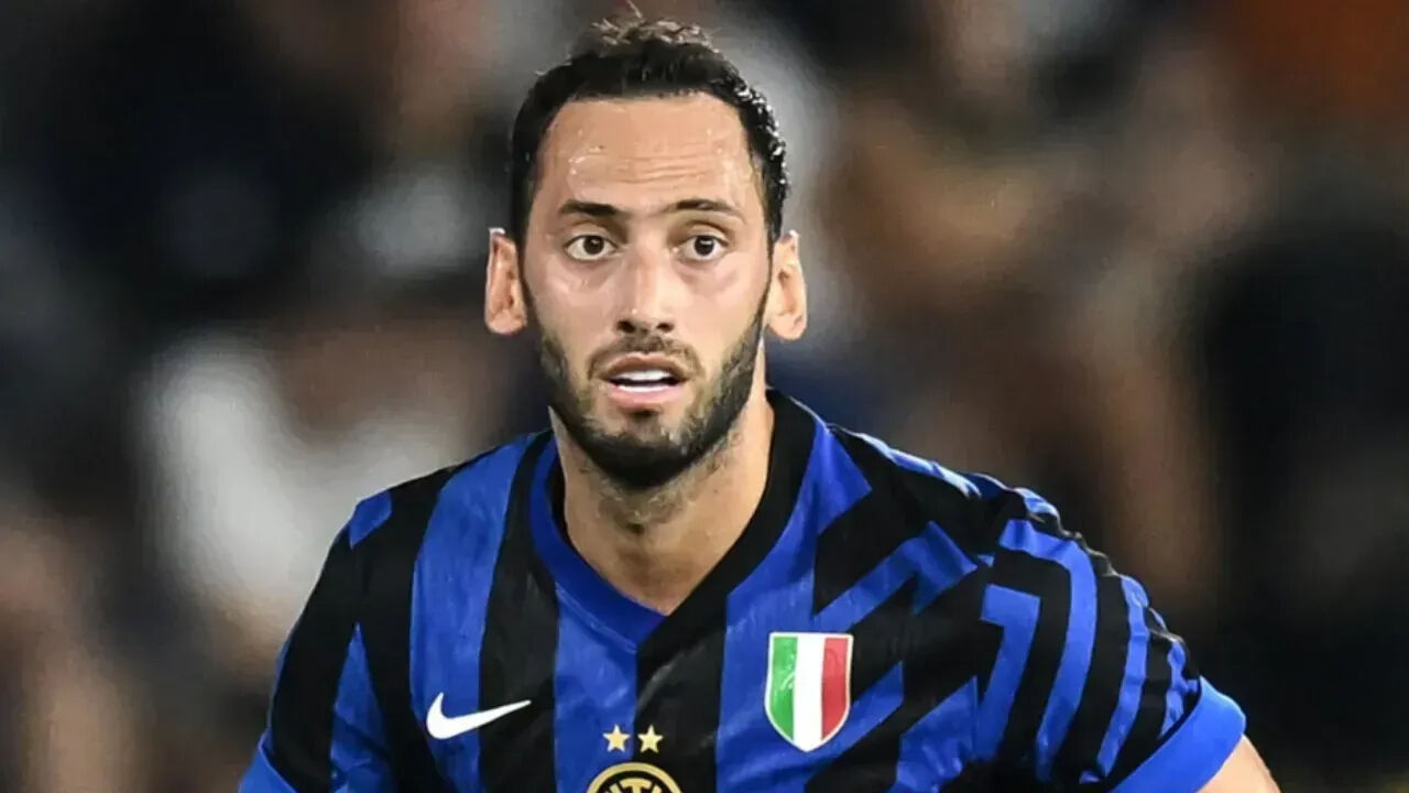 Hakan Çalhanoğlu transfer olacak mı? Al-Hilal’den dikkat çeken teklif! Hakan Çalhanoğlu transfer olacak mı? Al-Hilal’den dikkat çeken teklif! - 1. Resim