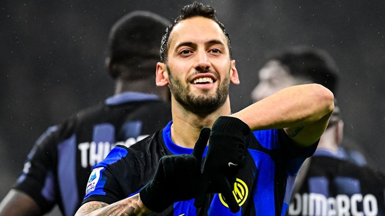 Hakan Çalhanoğlu'na astronomik teklif Hakan Çalhanoğlu'na astronomik teklif
