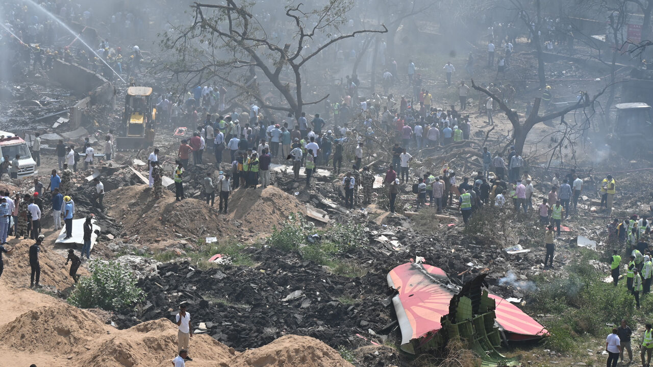 Hindistan'daki uçak kazası sonrası akıllara geldi: Son 1 yılda havada ne oldu? Hindistan'daki uçak kazası sonrası akıllara geldi: Son 1 yılda havada ne oldu? - 2. Resim