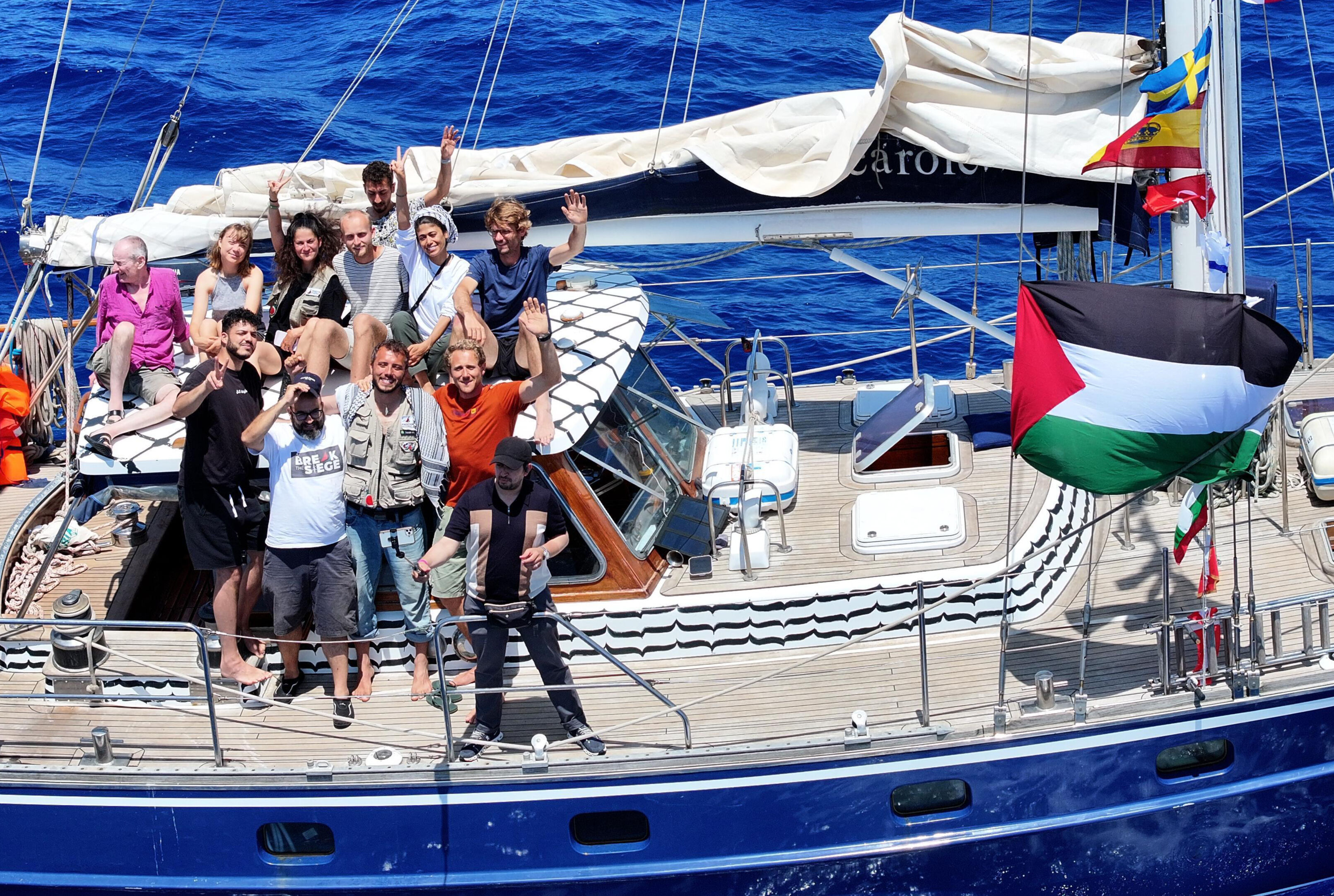 İsrail'in alıkoyduğu Türk aktivistler Şuayb Ordu ve Yasemin Acar serbest bırakıldı İsrail'in alıkoyduğu Şuayb Ordu serbest bırakıldı - 1. Resim