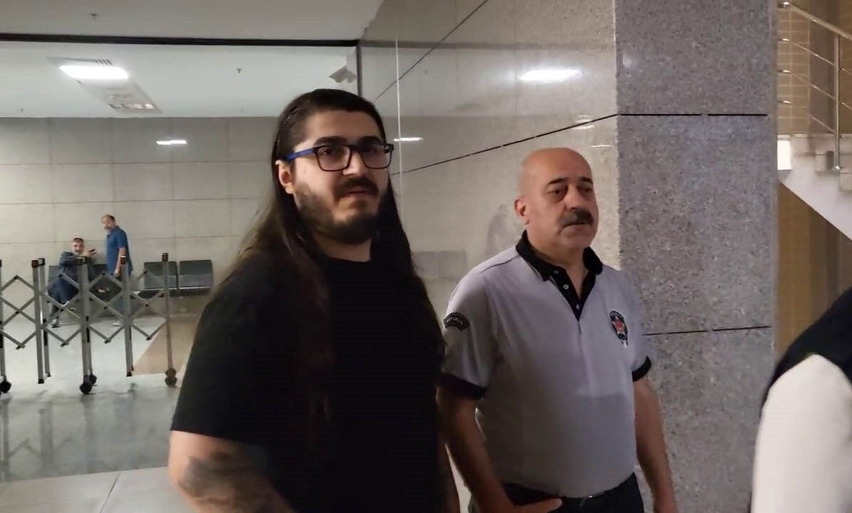 'KeyDrop' operasyonu başladı: Çok sayıda fenomene tutuklama talebi! Kendine Müzisyen, Ferit Karakaya, Tolunay Ören... 'KeyDrop' operasyonu başladı: Çok sayıda fenomen gözaltına alındı! Kendine Müzisyen, Ferit Karakaya, Tolunay Ören... - 1. Resim