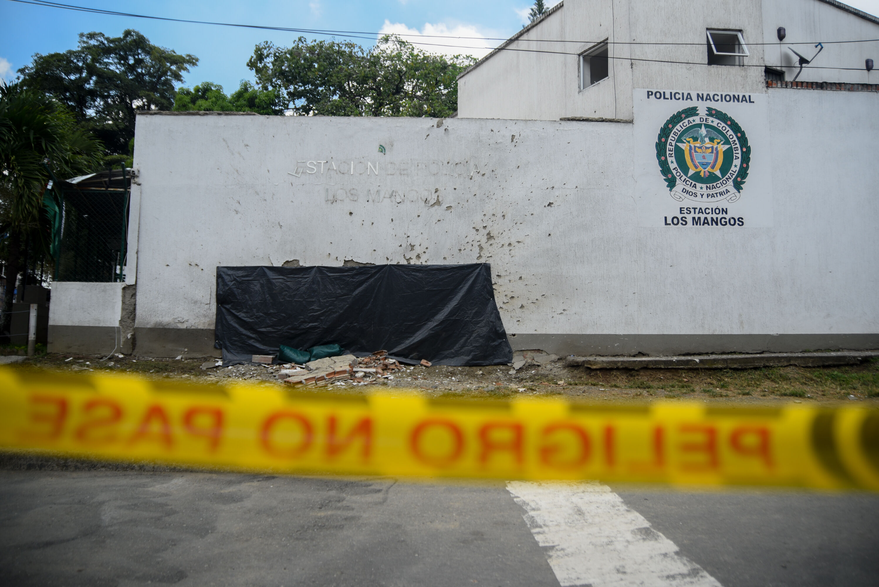 Kolombiya kabusu yaşadı! Kent meydanında peş peşe bombalı saldırılar gerçekleşti Kolombiya kabusu yaşadı! Kent meydanında peş peşe bombalı saldırılar gerçekleşti - 2. Resim