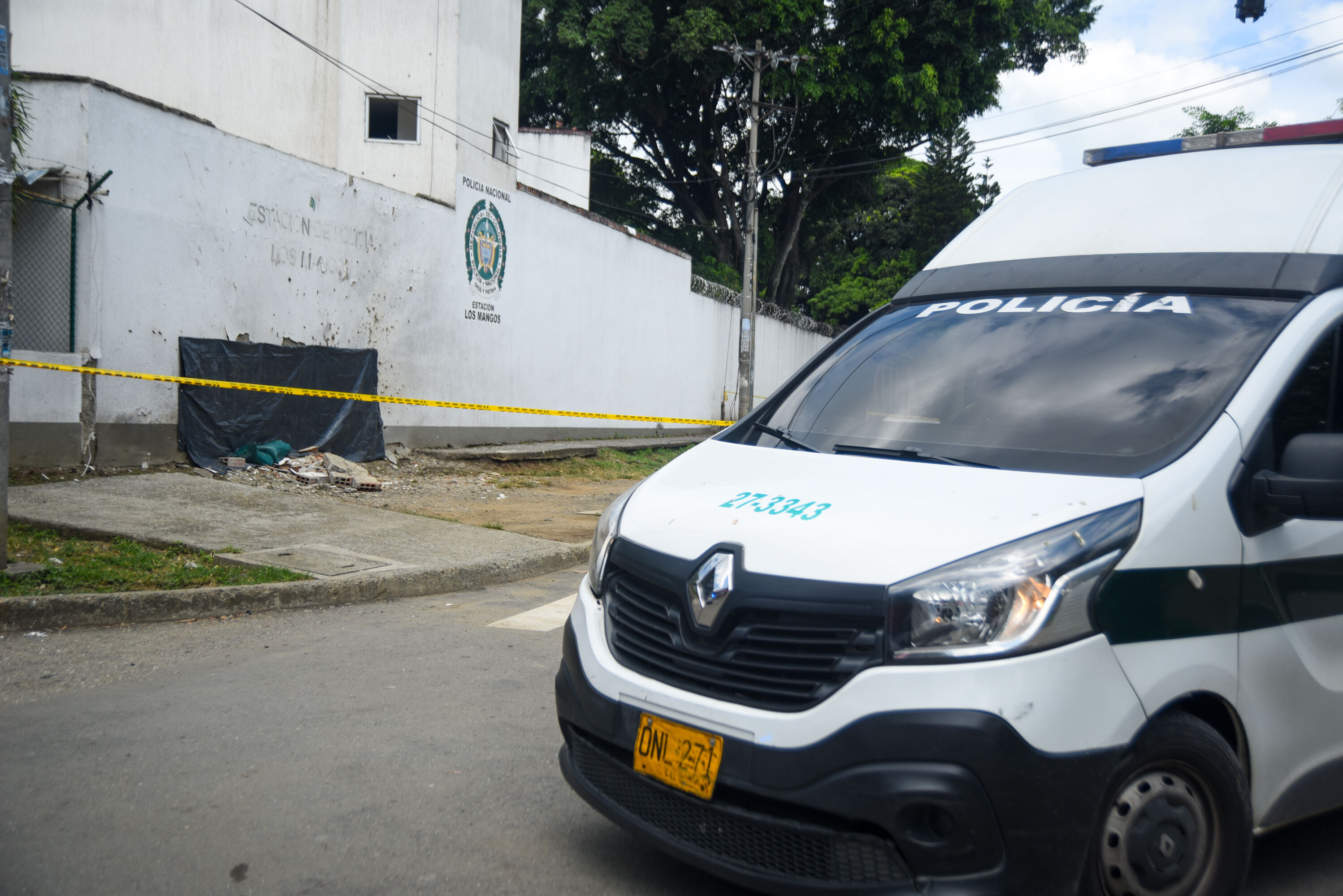 Kolombiya kabusu yaşadı! Kent meydanında peş peşe bombalı saldırılar gerçekleşti Kolombiya kabusu yaşadı! Kent meydanında peş peşe bombalı saldırılar gerçekleşti - 1. Resim