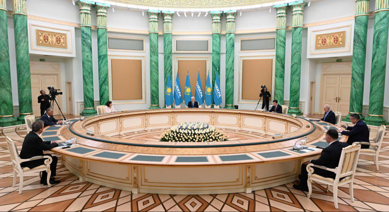 Öztürkler, Türkpa Heyet Başkanları ile birlikte Kazakistan Devlet Başkanı tarafından kabul edildi Öztürkler, Türkpa Heyet Başkanları ile birlikte Kazakistan Devlet Başkanı tarafından kabul edildi - 1. Resim