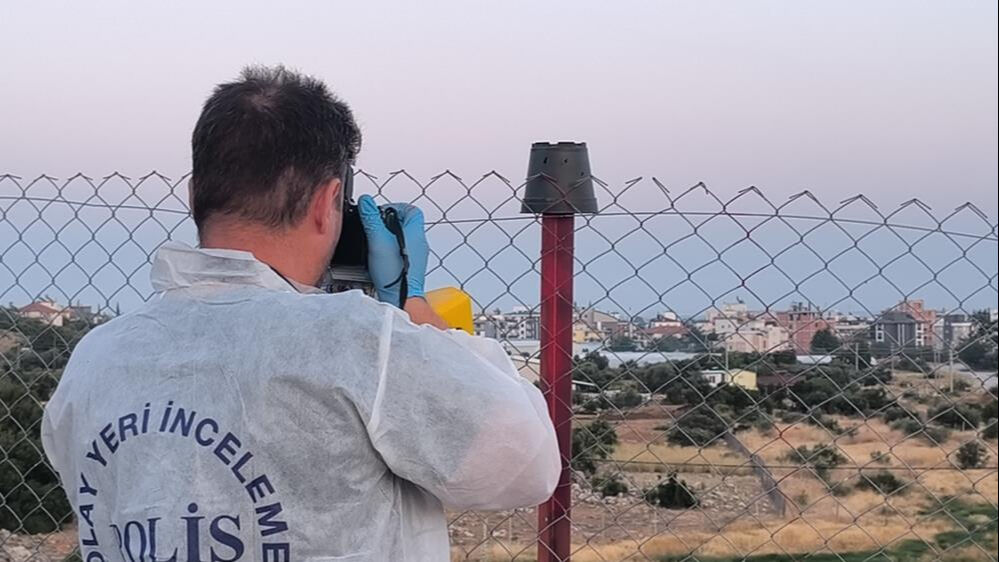 Tavuklarını beslerken canından oldu! Olayın aslı kahretti, pisi pisine... - 2. Resim