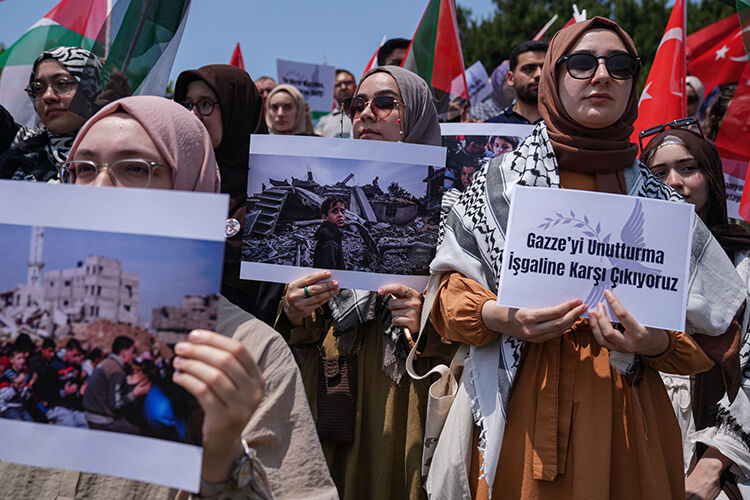 Yıldız Teknik Üniversitesi öğrencileri ve akademisyenleri Gazze için yürüdü Yıldız Teknik Üniversitesi öğrencileri ve akademisyenleri Gazze için yürüdü - 2. Resim
