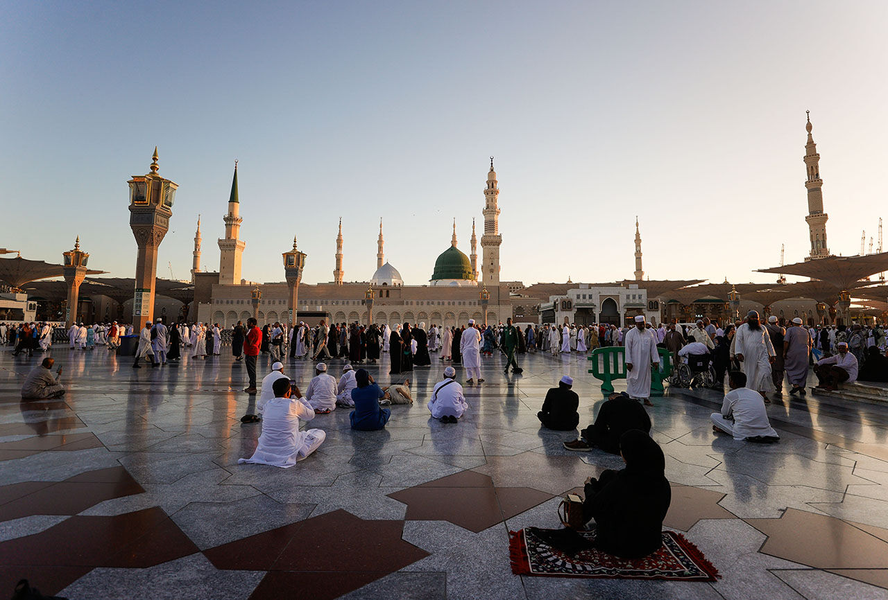 Binlerce Müslüman Mescid-i Nebevi'de cuma namazı kıldı Binlerce Müslüman Mescid-i Nebevi'de cuma namazı kıldı - 7. Resim