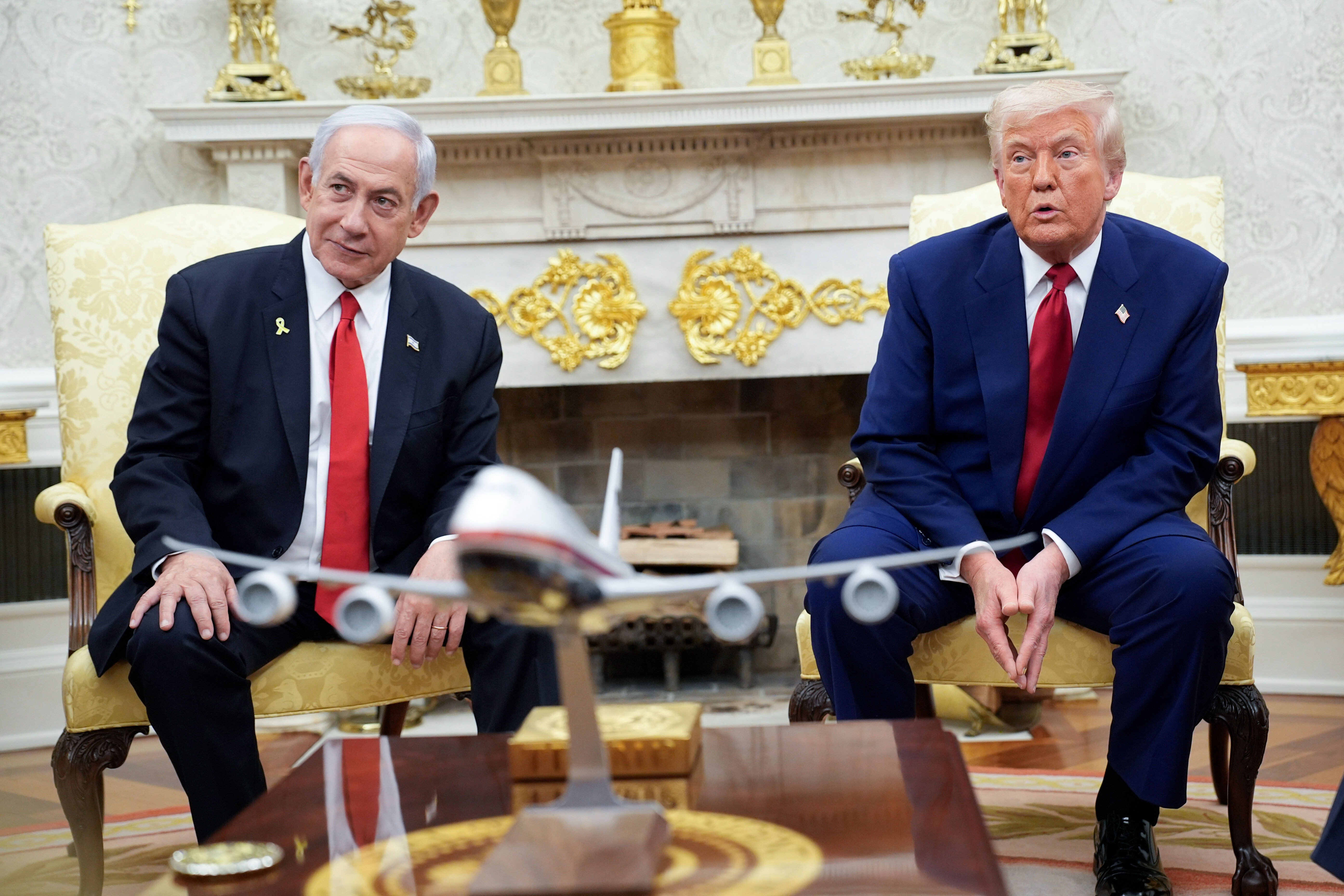 İran sert vurdu! Trump ve Netanyahu acil görüştü - 1. Resim