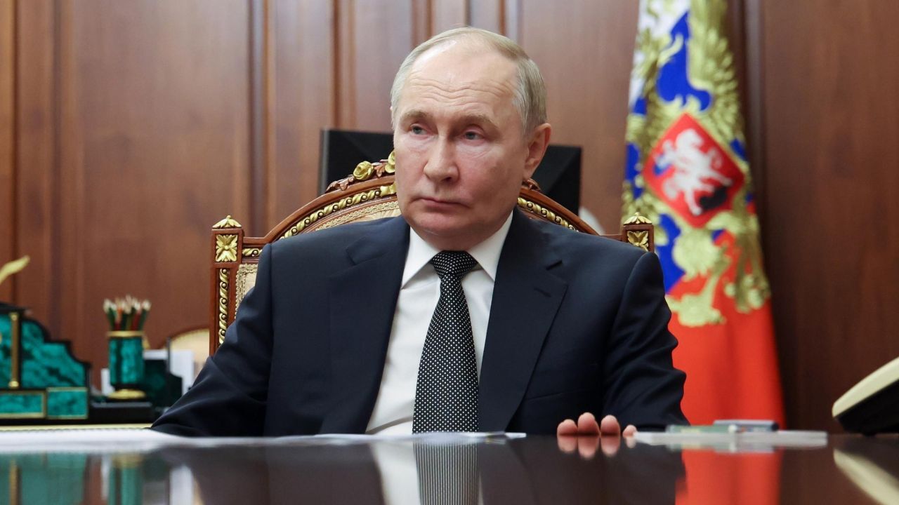 Putin'den Pezeşkiyan ve Netanyahu'ya diplomatik çözüm çağrısı Putin'den Pezeşkiyan ve Netanyahu'ya diplomatik çözüm çağrısı