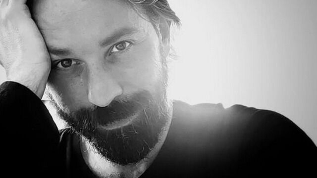 Ünlü oyuncu Yezdan Kayacan balkondan düşerek 31 yaşında hayatını kaybetti! Acı haberi Hazal Kaya duyurdu Ünlü oyuncu Yezdan Kayacan balkondan düşerek 31 yaşında hayatını kaybetti! Acı haberi Hazal Kaya duyurdu çekti - 2. Resim