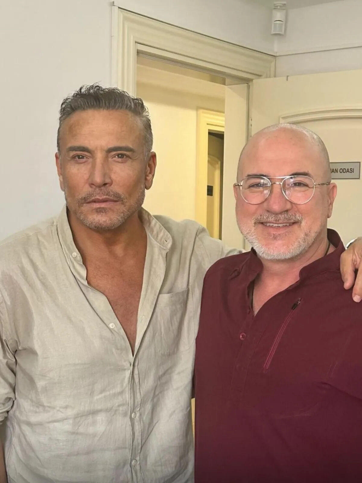 Yüz gerdirme operasyonu sonrası Cenk Eren’in son hali olay oldu: Eleştiri yağdı Yüz gerdirme operasyonu sonrası Cenk Eren’in son hali olay oldu: Eleştiri yağdı - 2. Resim