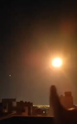 CANLI - Tahran bir kez daha bombalanıyor! İran'ın füze saldırısına erken cevap CANLI - Tahran bir kez daha bombalanıyor! İran'ın füze saldırısına erken cevap - 1. Resim