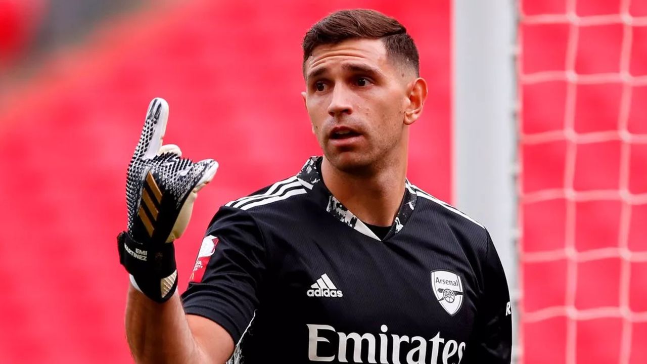 Emiliano Martinez kararını verdi! Galatasaray ilgileniyordu ama… Emiliano Martinez kararını verdi! Galatasaray ilgileniyordu ama…