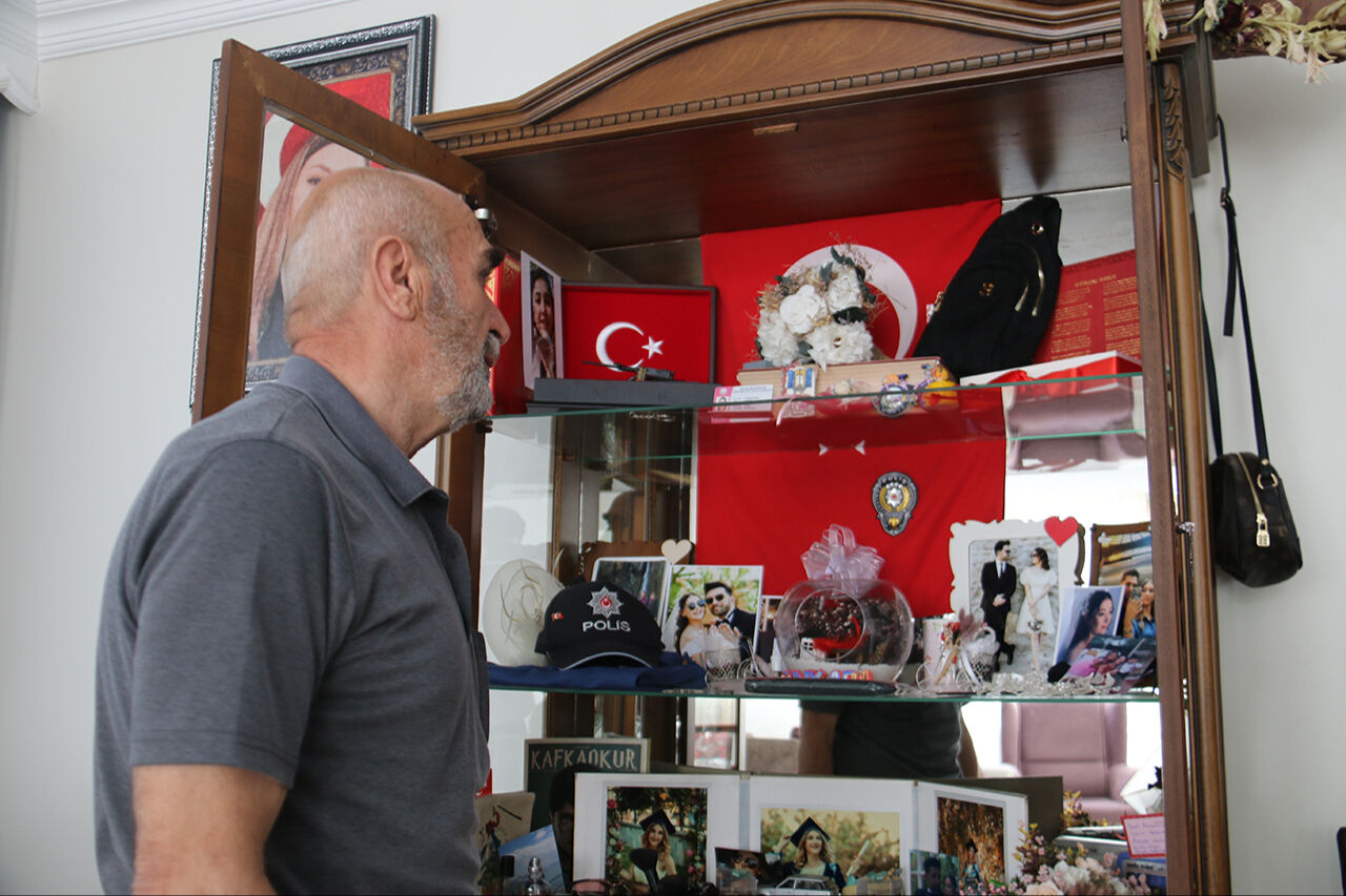 En buruk babalar günü! Şehit polis Şeyda Yılmaz'ın babası: Sesini duyduğumda akan sular dururdu En buruk babalar günü! Şehit polis Şeyda Yılmaz'ın babası: Sesini duyduğumda akan sular dururdu - 2. Resim